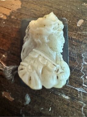 1930’s carved marble, on Garnet cab, 15/7 high relief